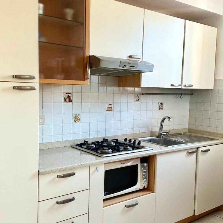 S256 - Sirolo, comodo trilocale in centro - Appartamento con 2 Camere da Letto - 11
