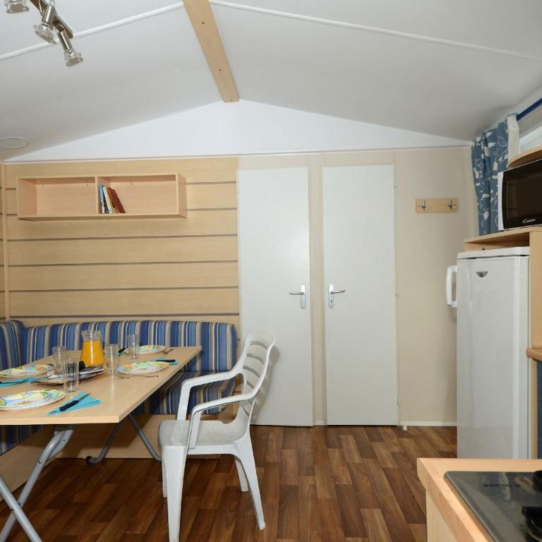 Domaine Résidentiel de Plein Air Odalys La Pinède - Mobile Home (6 Adultes) - 4