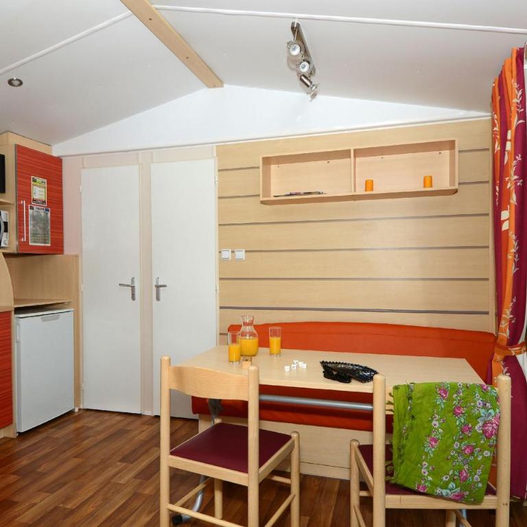 Domaine Résidentiel de Plein Air Odalys La Pinède - Mobile Home (6 Adultes) - 2