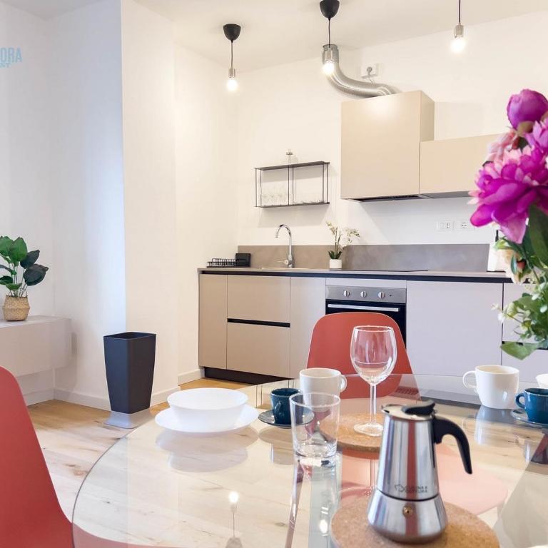 Economo B1 Tirabora Short Rent - Appartamento Monolocale - 12