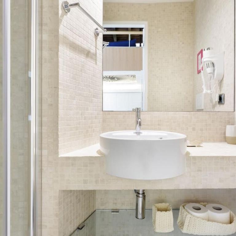 Restart Accommodations Nettuno - Appartamento con 2 Camere da Letto - 64