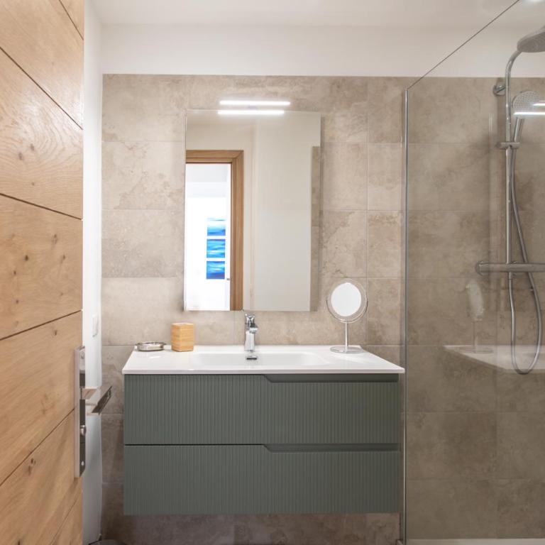 C7 Staywizus - 1 BDR Pointe Croisette 5min Sea - Parking, AC & Terrace - Appartement 1 Chambre - 7