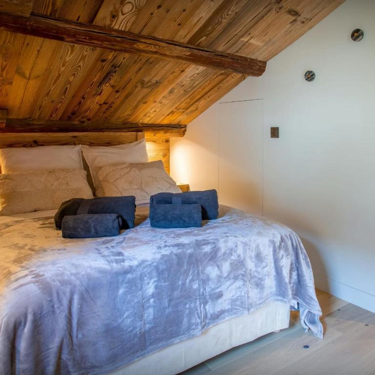 Chalet Backflip - OVO Network - Chalet - 23