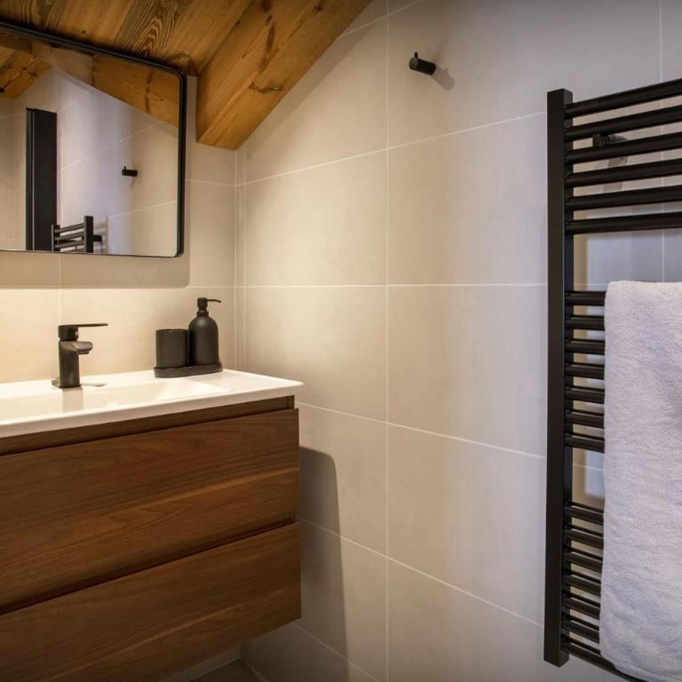 Chalet Backflip - OVO Network - Chalet - 24