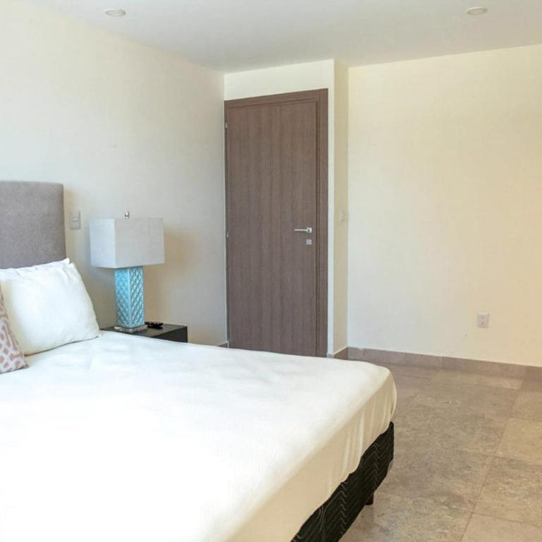 Terraza con vista al mar y a atardeceres - Two-Bedroom Apartment - 9