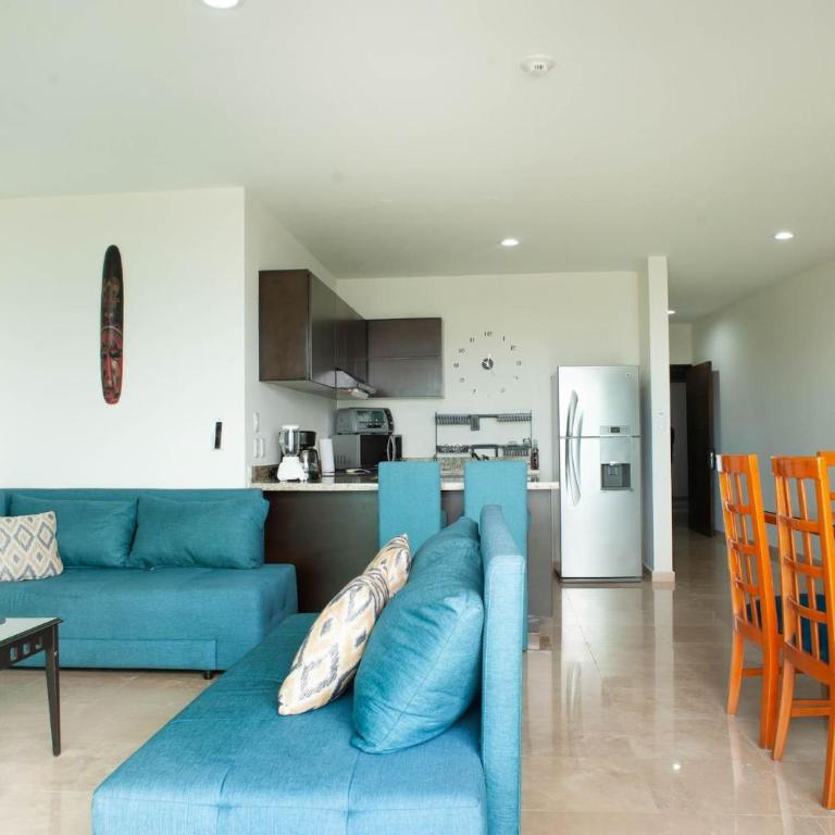 Spacious Apartment with Private Balcony & Ocean View - Brujas - Two-Bedroom Apartment - 4