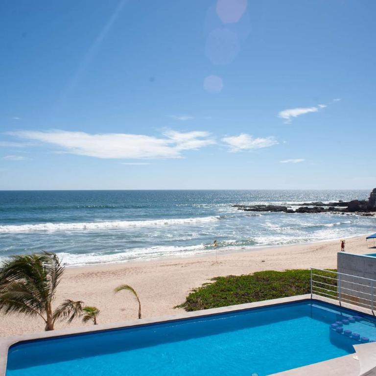 Spacious Apartment with Private Balcony & Ocean View - Brujas - Two-Bedroom Apartment - 18