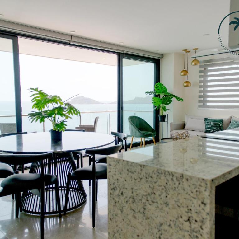 Moderno condominio con vista al mar! - Two-Bedroom Apartment - 17