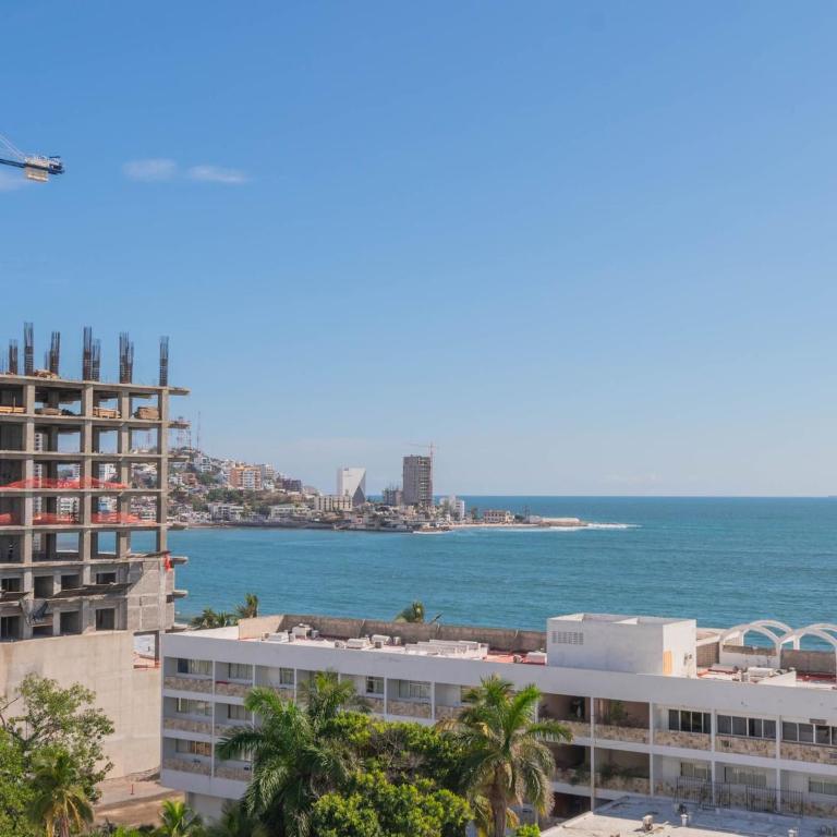 Acogedor Dpto. c/ Alberca y Rooftop en Mazatlán - Flamingo 503 - Two-Bedroom Apartment - 21