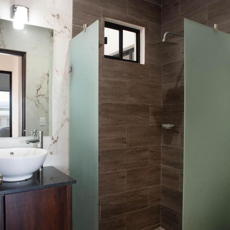 Comfy Apartment with Stylish Furnishings & Private Balcony - Antigua - Two-Bedroom Apartment - 16