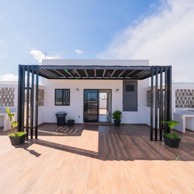 Comfy Apartment with Stylish Furnishings & Private Balcony - Antigua - Two-Bedroom Apartment - 19