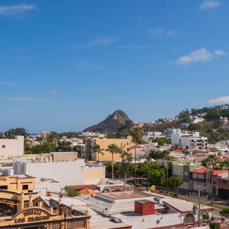 Comfy Apartment with Stylish Furnishings & Private Balcony - Antigua - Two-Bedroom Apartment - 21