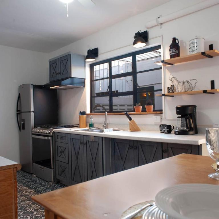 Acogedor Dpto Bien Ubicado con Buena Iluminación - Romanita 2 - Two-Bedroom Apartment - 7