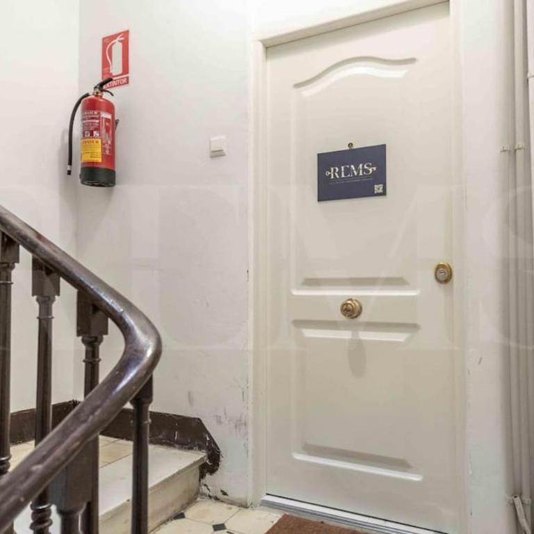 Central & authentic apartment with balcony by REMS - Apartamento de 2 dormitorios - 18