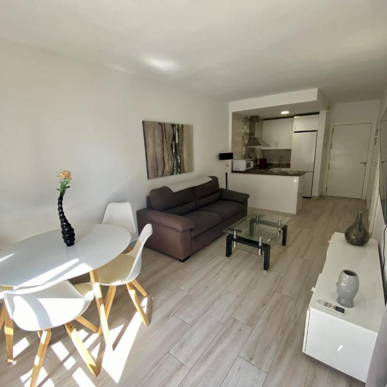 Piso en el Paseo Marítimo Fuengirola - Apartment with Sea View - 6