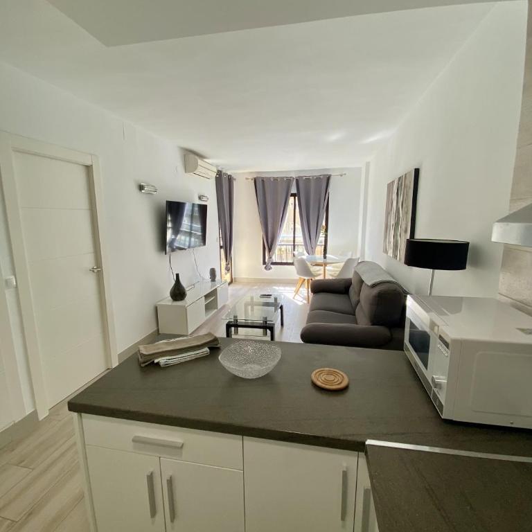 Piso en el Paseo Marítimo Fuengirola - Apartment with Sea View - 11