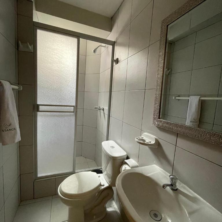 Vianca Hotel - Deluxe Triple Room - 5