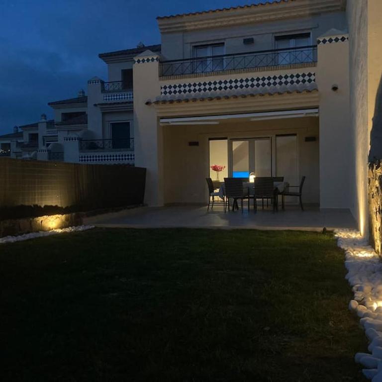 Casa con jardín, wifi, aire acondicionado, piscina - Casa de 3 dormitorios - 12
