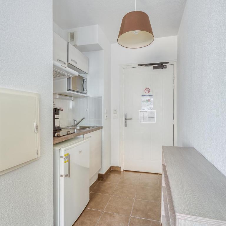 All Suites Appart Hôtel - Dunkerque Centre - Studio Standard avec Lit Double (1-2 Adultes) - 2
