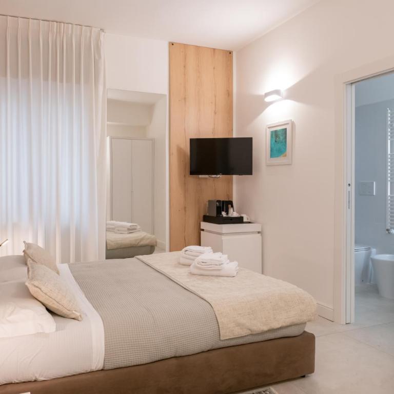 Lo Studio di viale Lo Re camere & caffe’ - Camera Matrimoniale con Bagno Privato - 5