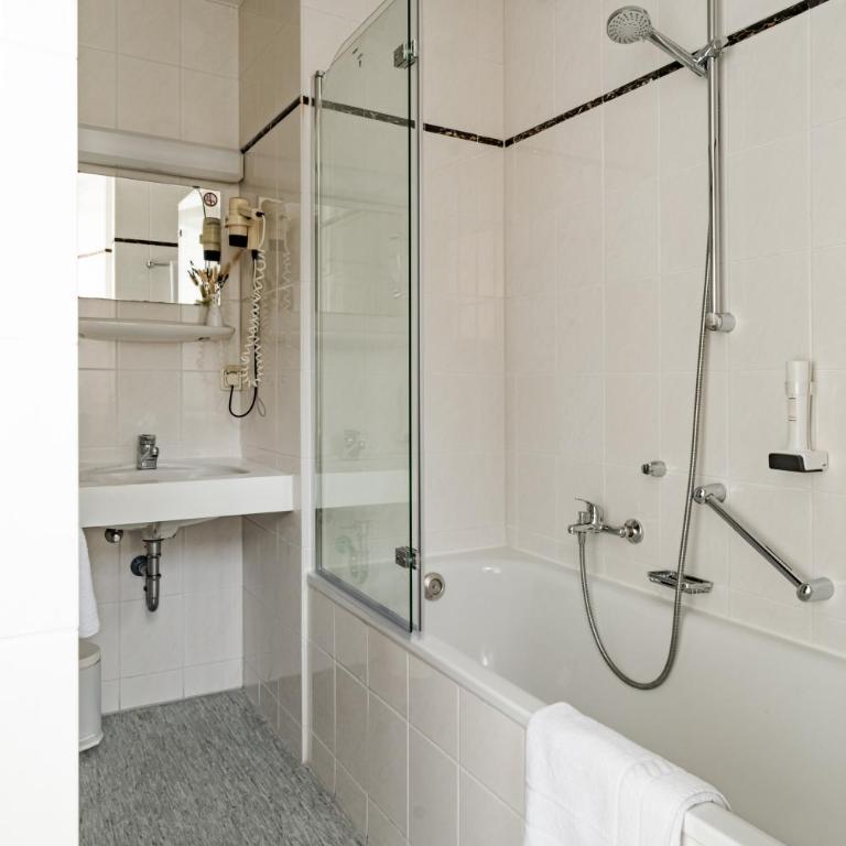 Hotel Goldener Hirsch - Großes Doppelzimmer auf 2 Etagen - 2