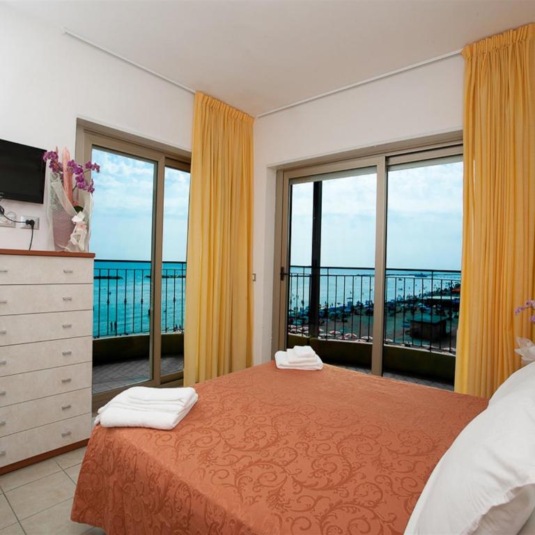Hotel Adria Beach Club - Camera Matrimoniale con Balcone - 1