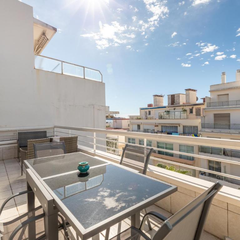 Juan Les Pins ENTRE CIEL ET MER , dernier étage avec terrasse - Apartment with Terrace - 8