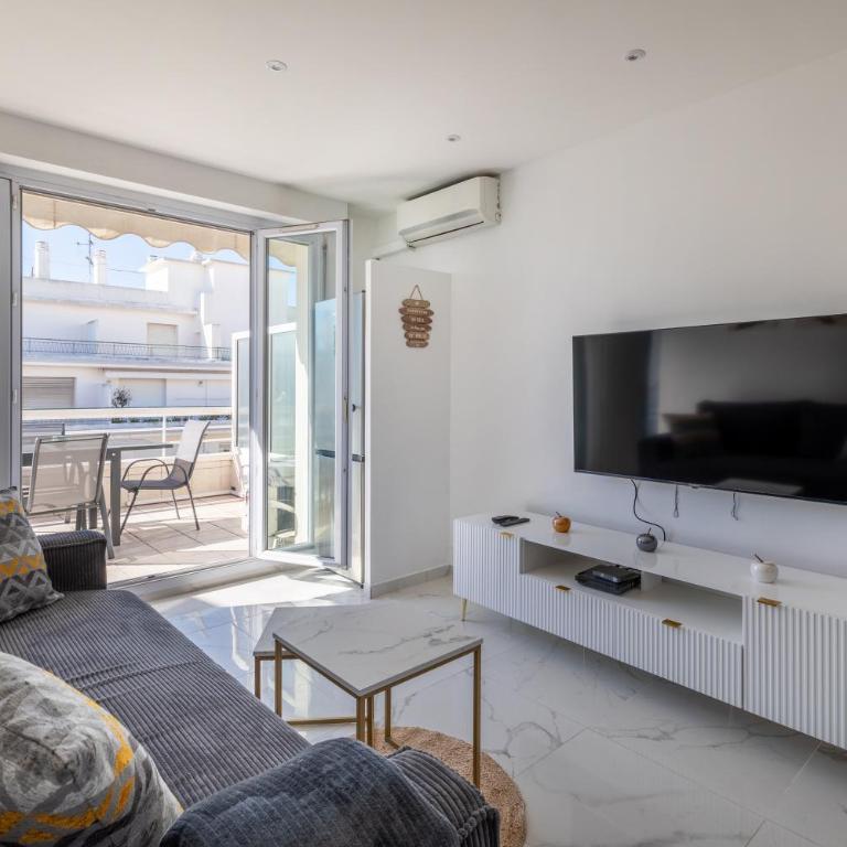 Juan Les Pins ENTRE CIEL ET MER , dernier étage avec terrasse - Apartment with Terrace - 11