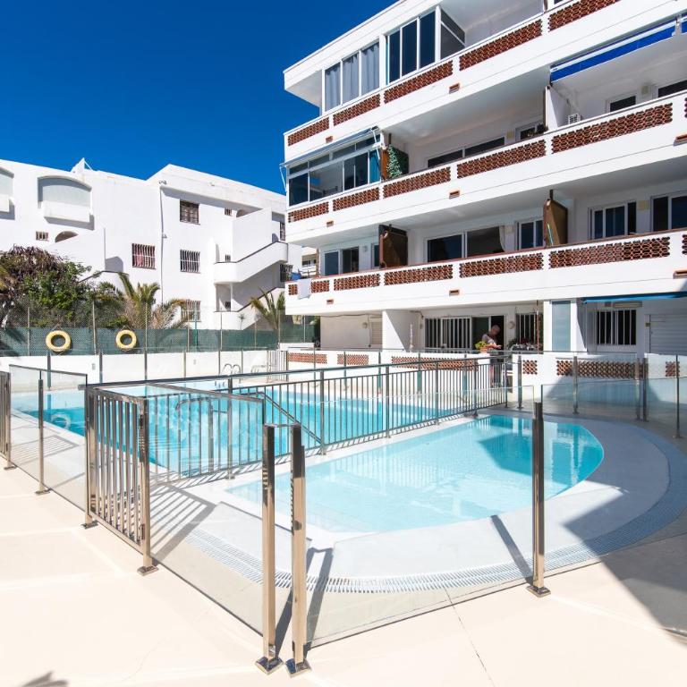 Home2Book Stylish Tropical Apt Terrace & Pool - Two-Bedroom Apartment - 23