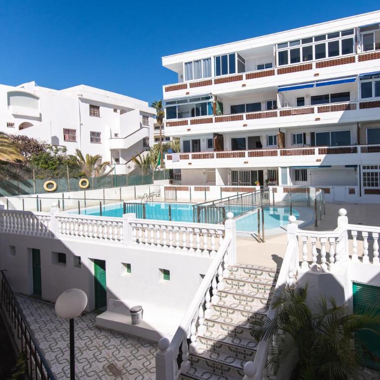Home2Book Stylish Tropical Apt Terrace & Pool - Two-Bedroom Apartment - 27