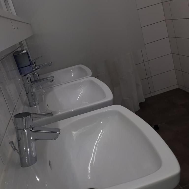 Jugendherberge Innsbruck - Youth Hostel - Bett im gemischten 6-Bett-Schlafsaal - 7