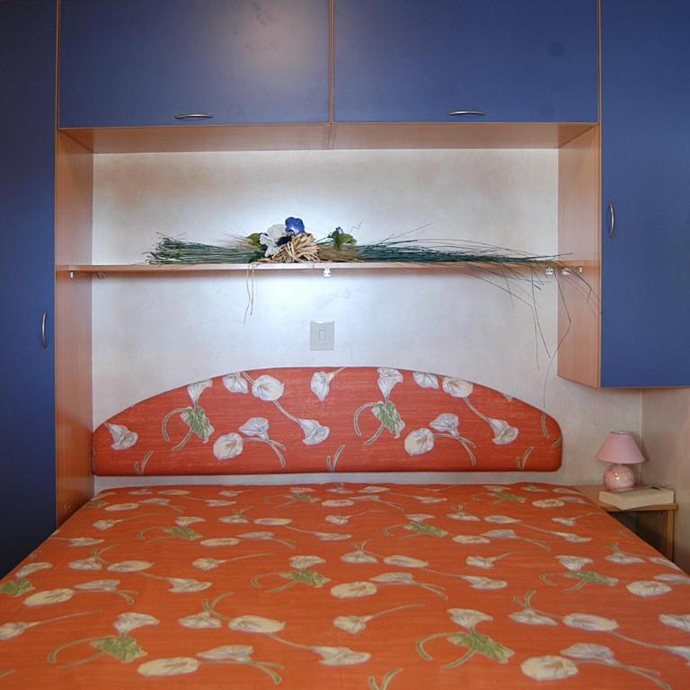 Acquaviva Village Camping - Casa Mobile con 2 Camere da Letto - 6
