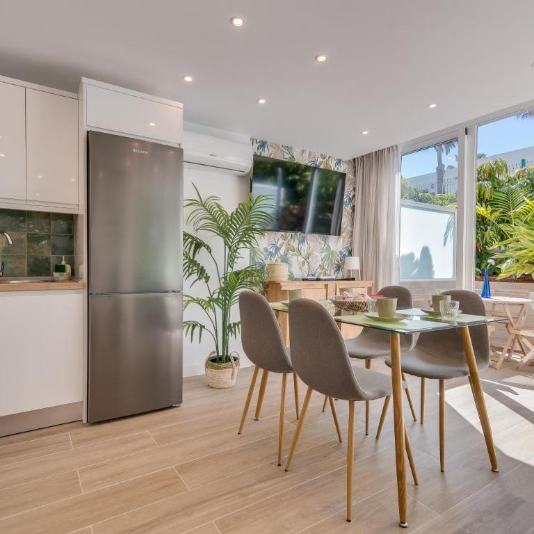 Home2Book Stylish Tropical Apt Terrace & Pool - Two-Bedroom Apartment - 7