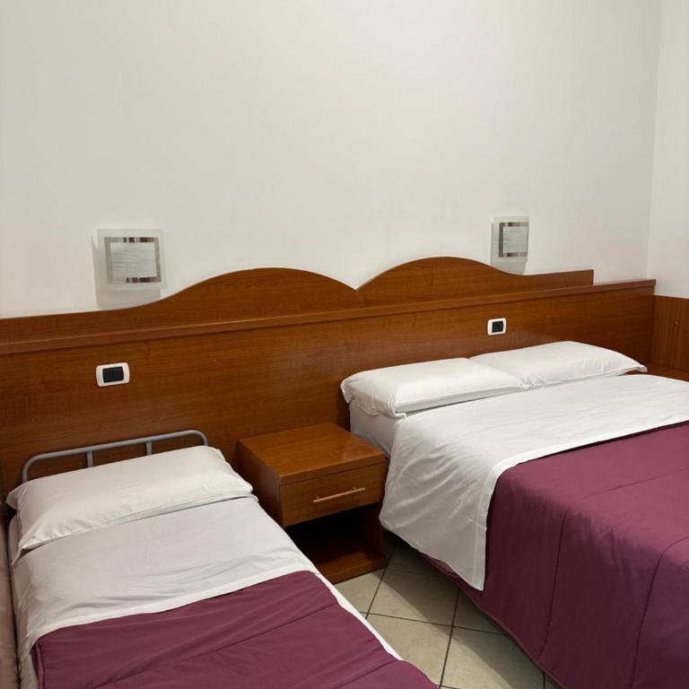 TERMINI STAR - Camera Tripla con Bagno Privato - 5