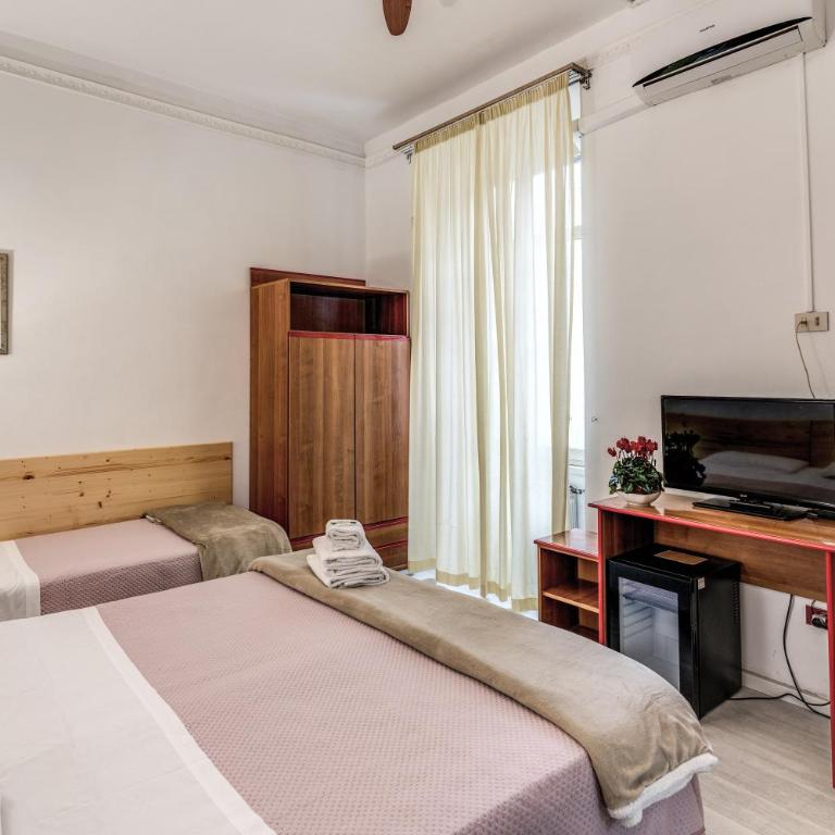 Hotel Altavilla 9 - Camera Tripla - 4