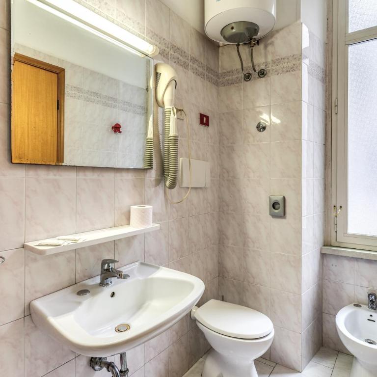 Hotel Altavilla 9 - Camera Familiare - 5