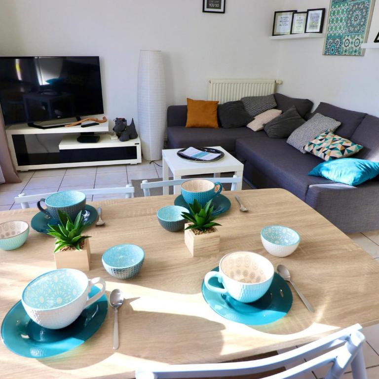 T1 Confortable Proche Centre avec Parking Privé - FR-1-432-44 - Studio - 6
