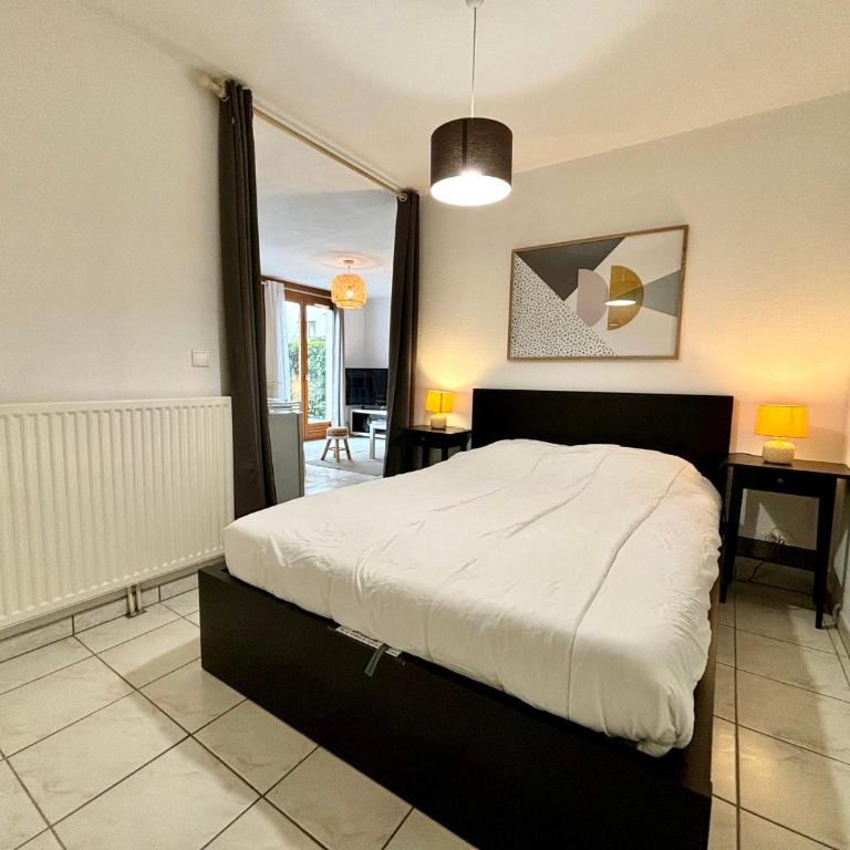 T1 Confortable Proche Centre avec Parking Privé - FR-1-432-44 - Studio - 7