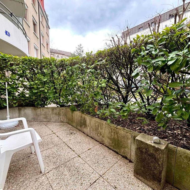 T1 Confortable Proche Centre avec Parking Privé - FR-1-432-44 - Studio - 11