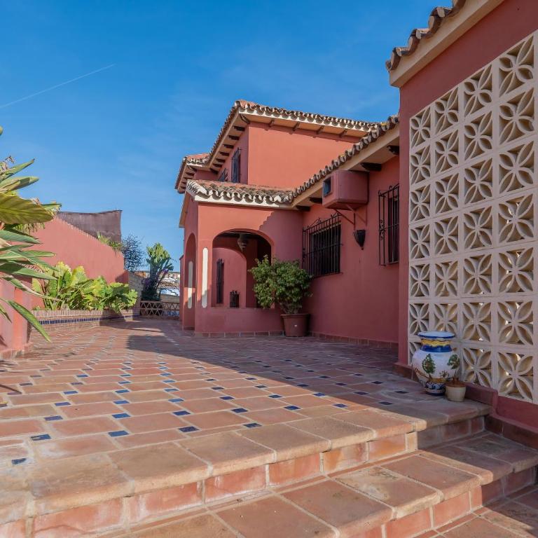 Classic 5 BDRM Andalucian Villa w Pool & Sea View - Villa with Private Pool - 45