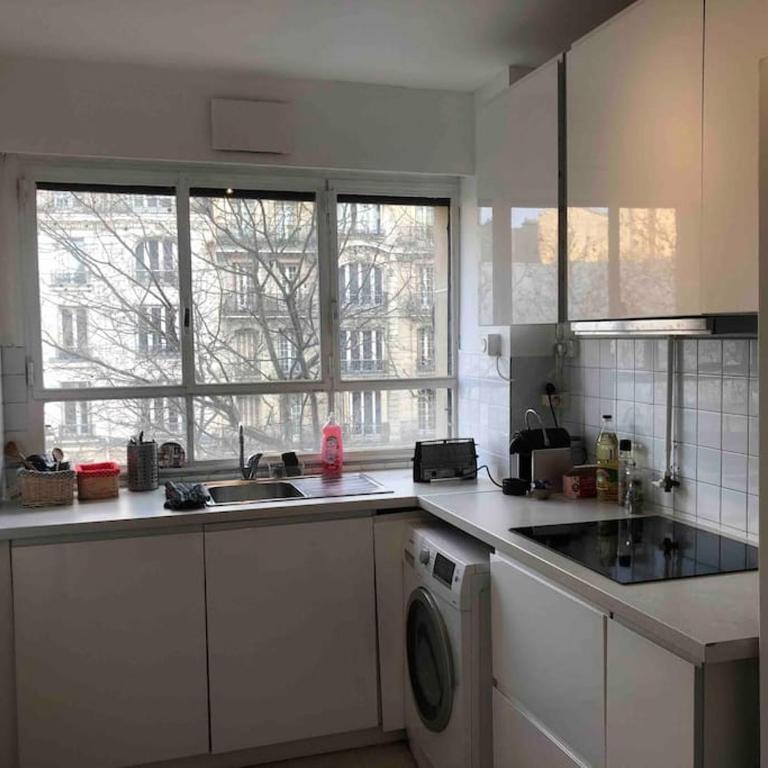 Grand appartement proche métro - One-Bedroom Apartment - 2