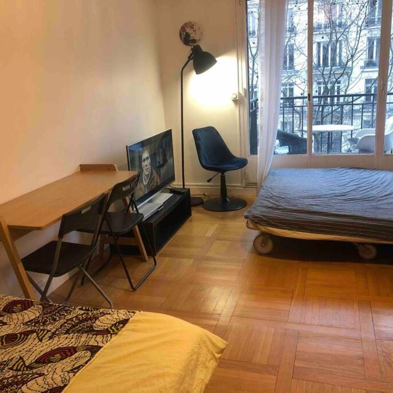 Grand appartement proche métro - One-Bedroom Apartment - 7