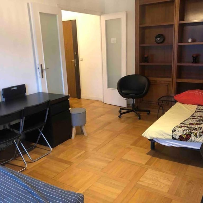 Grand appartement proche métro - One-Bedroom Apartment - 12