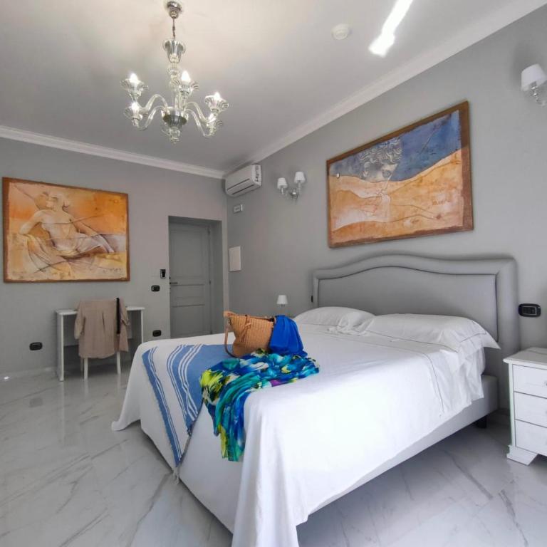 Lipari Suite B&B - Camera Familiare con Vista Interna - 14