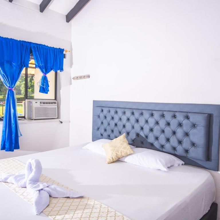Hotel Familia Casa Blanca - Habitación Doble Superior - 4