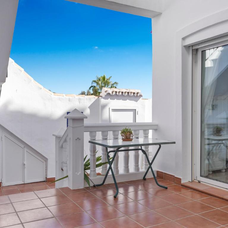 Sunny flat with pool by Costarentals - Ref 52 - Apartamento de 2 dormitorios - 37