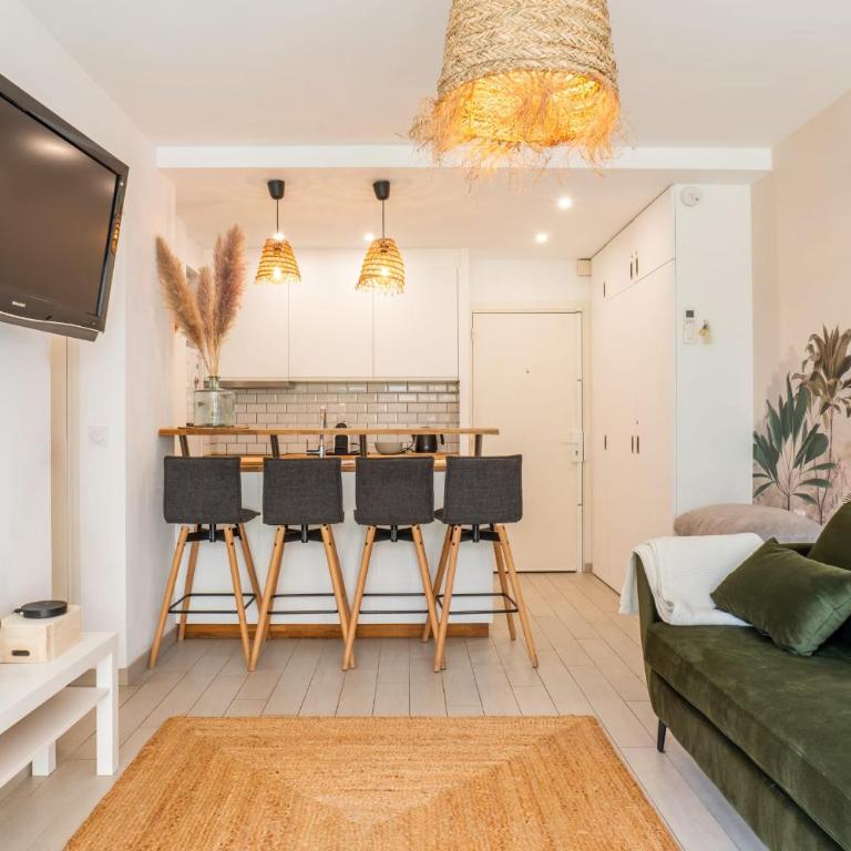 Cozy 1-Br Apartment heart of Palm Beach district - Apartment - 35