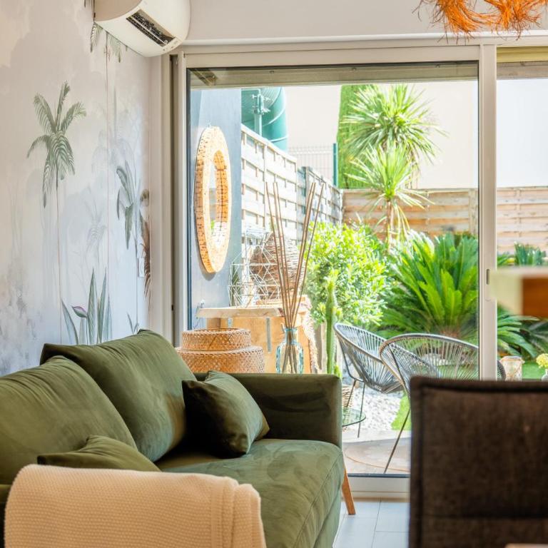 Cozy 1-Br Apartment heart of Palm Beach district - Apartment - 40
