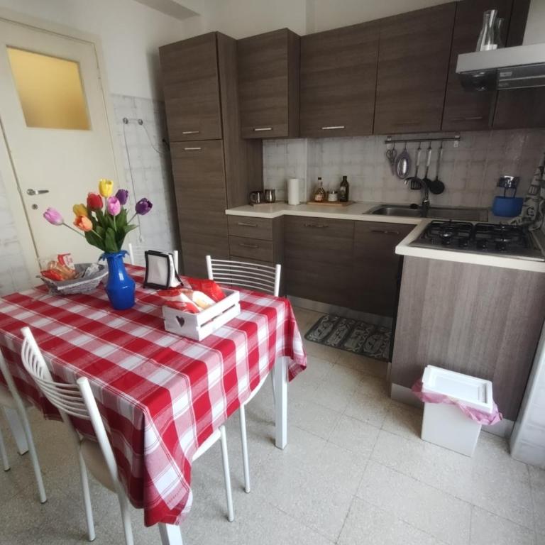 Appartamento Fiore Roma Cinecittà - Appartamento con 2 Camere da Letto - 3