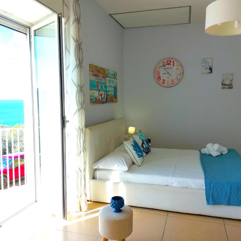 Regina Giovanna Home - Apartment with Sea View - 7